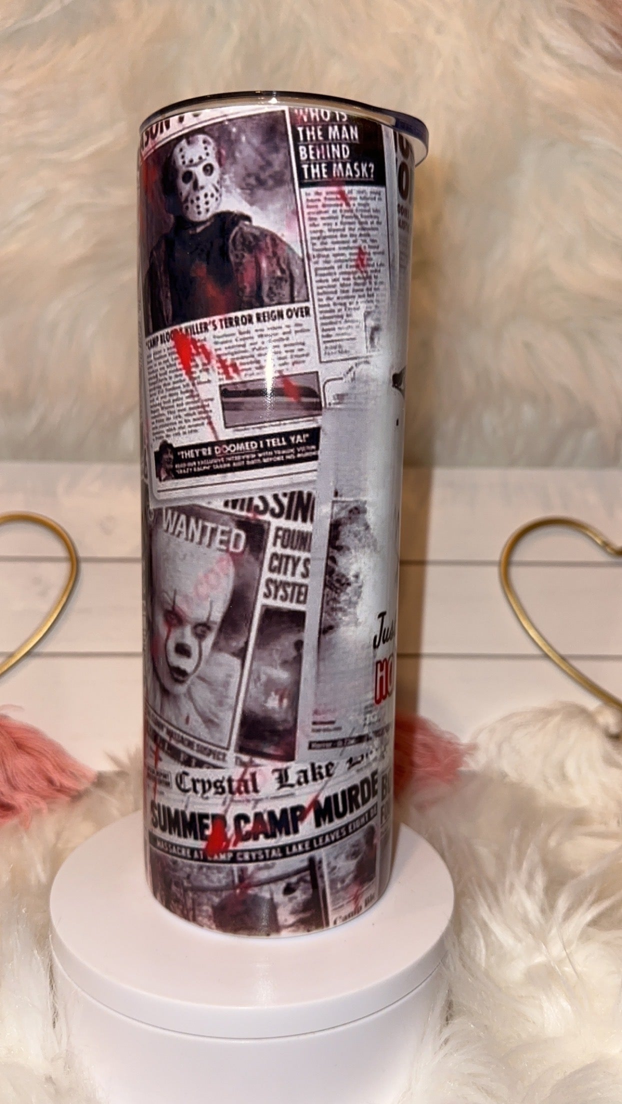 GIRL WHO LOVES HORROR