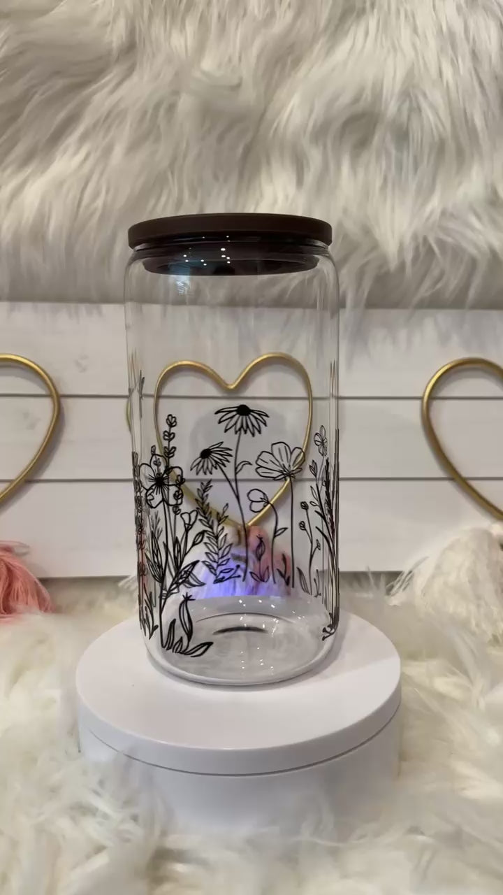 FLOWERS ALL AROUND GLASS CUP